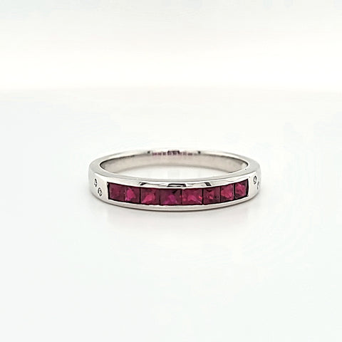 18kw ruby & diamond band ring